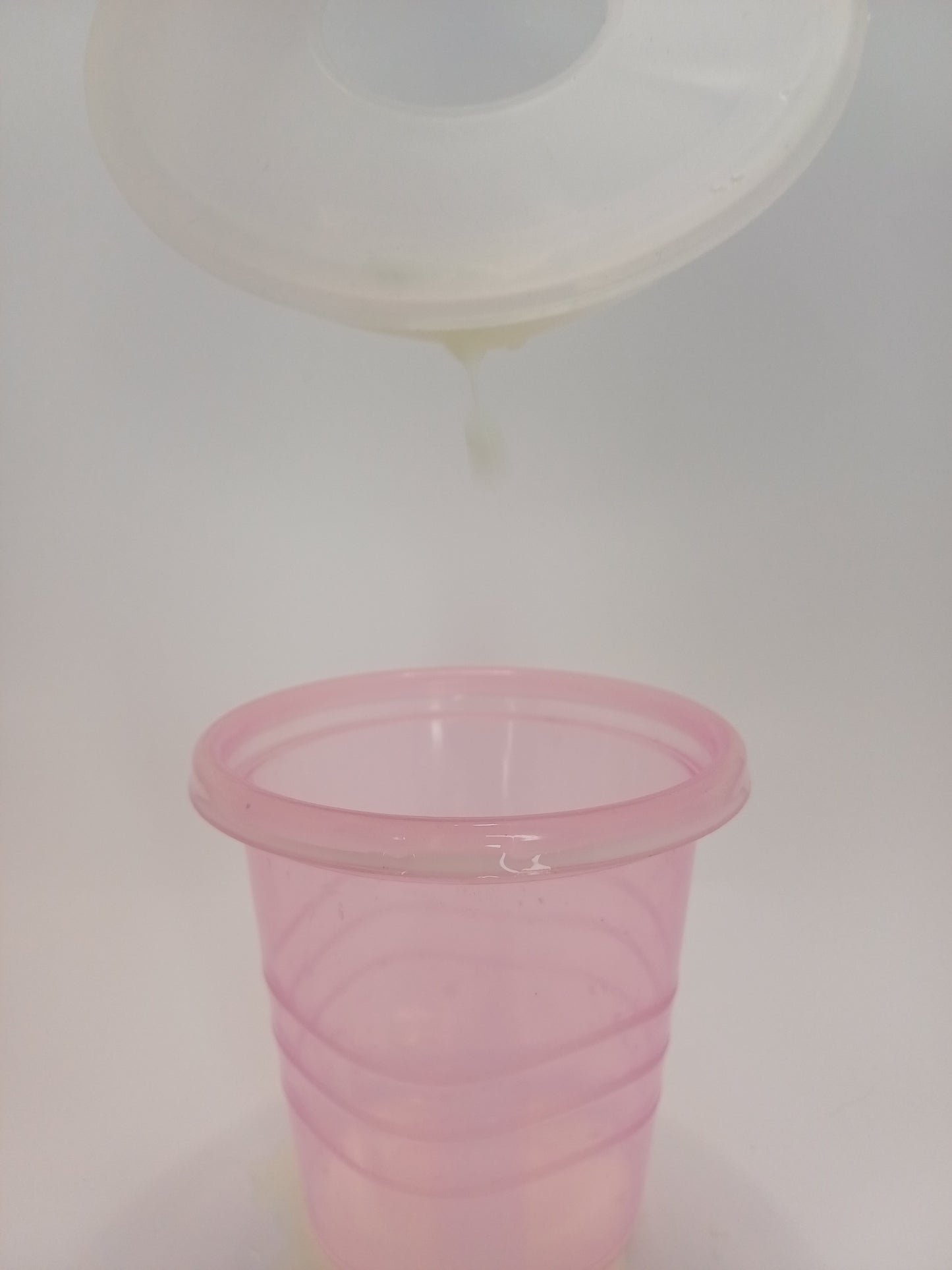 Milk collector cups, breast milk shells, silicon reusable breast pads