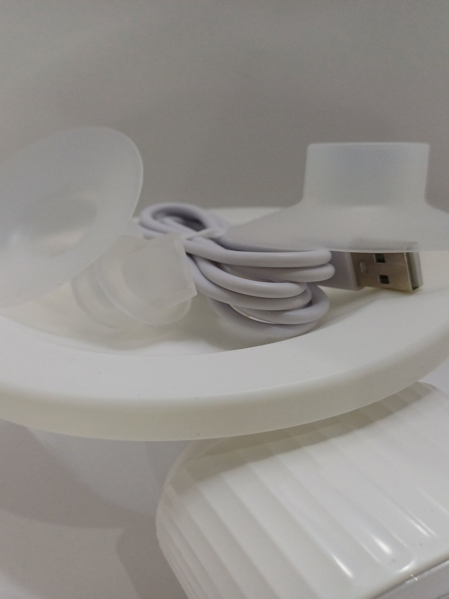 Hands Free Chargeable breast Pump